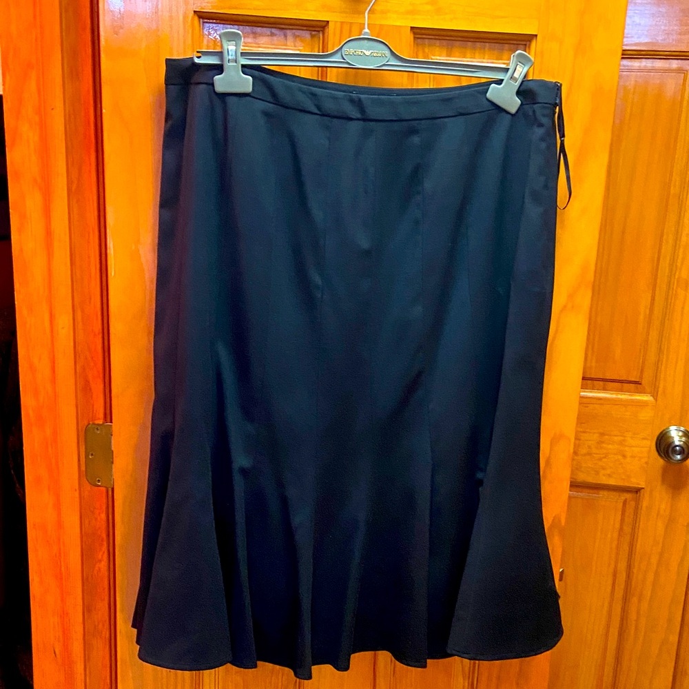 Jones New York Black A-Line Skirt with Flared Hem